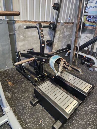 gym equipment (commercial)