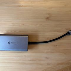 USB-C to dual HDMI adapter