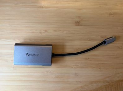 USB-C to dual HDMI adapter