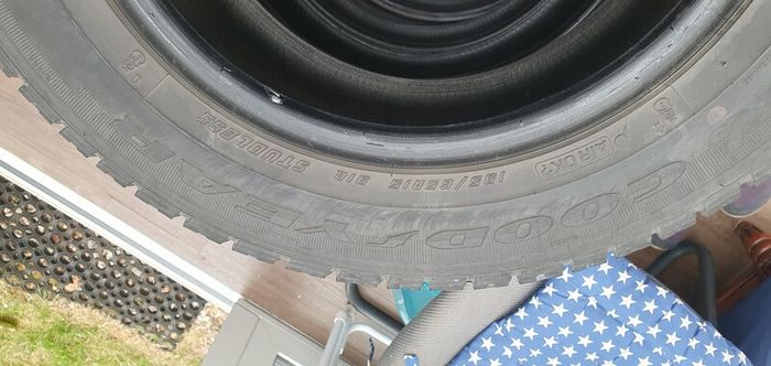 4x Goodyear winter tyres 195/65R 15
