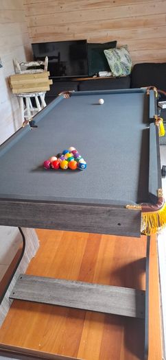 Pool table