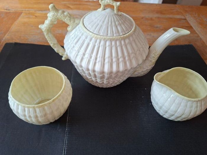 Beleek Limpet teapot with creamer & Sugar bowl
