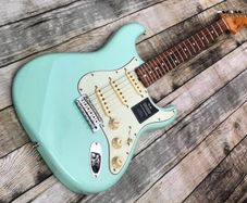 Fender Vintera 60s Reissue Stratocaster NOS Surf Green (Delivery available)