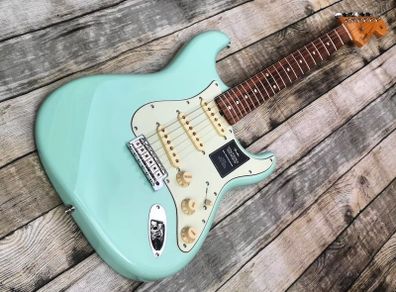 Fender Vintera 60s Reissue Stratocaster NOS Surf Green (Delivery available)