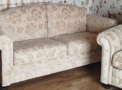 Three piece suite immaculate condition
