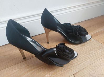 Karen Millen size 30 (uk6) high heel