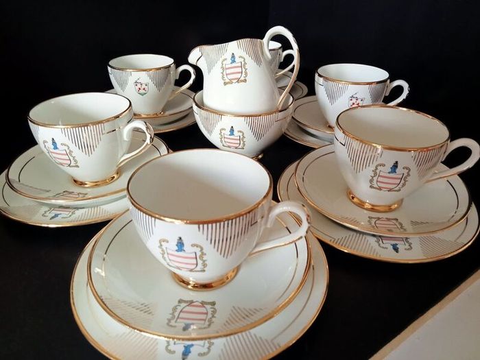 Collectible Arklow Pottery  Barry Family Crest Tea set