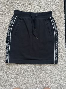 Calvin Klein Jeans black skirt (xs)