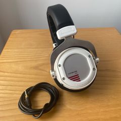 Beyerdynamic Custom One Pro White READ! Headphones