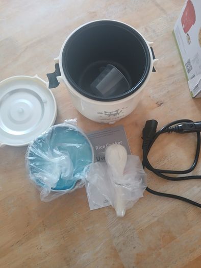 Electric car cooker