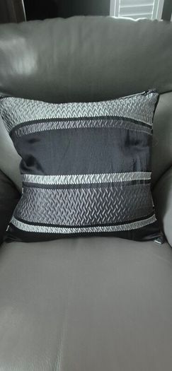 2 x curtains with 4 matching cushion covers