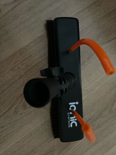 Ionic Double-Trim Residential Brush Reach and Wash