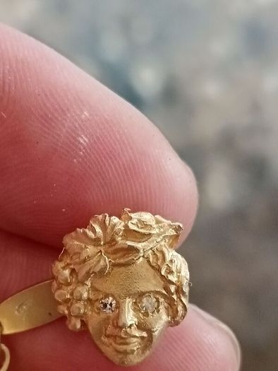 A Stunning pair of Mid Nineteenth Century Gilt Silver Cufflinks with Diamond Eyes