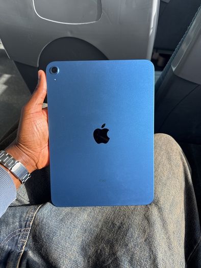Apple IPad 10th Gen 64GB