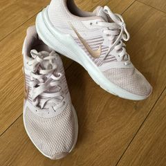 Nike runners size 3