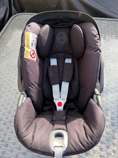 Cybex Car seat and 360 swivel isofix