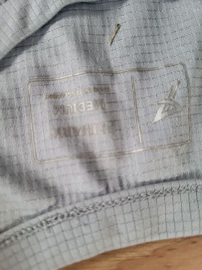 sleevless t shirt