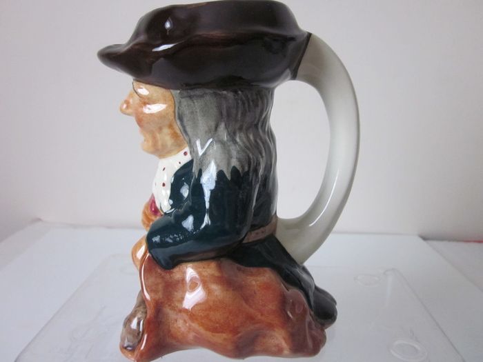 Toby Jug THIEF  made by Roy Kirkham Pottery, Staffordshire, England