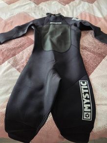 wetsuit