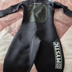 wetsuit
