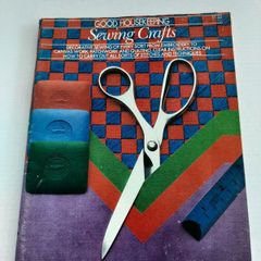 New Vintage sewing craft book 1979