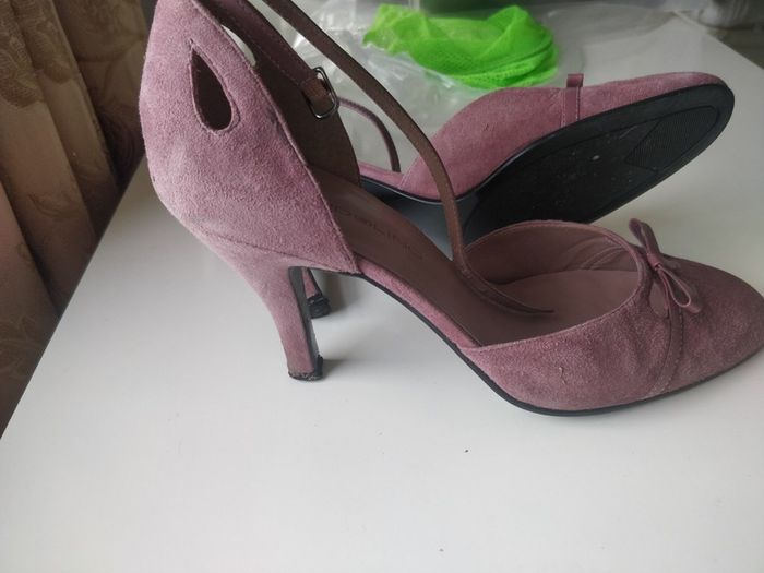 Shoes - Size 7