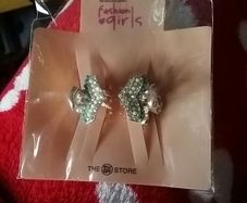 Diamante hair clip in green, clear and pearl