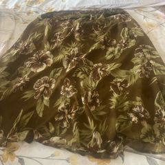 Ladies skirt size 24