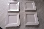 4 Dessert Plates