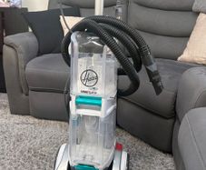 Carpet cleaner