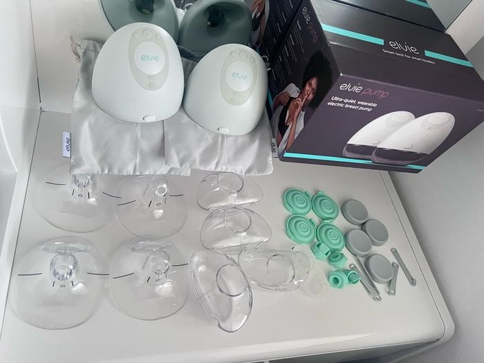 Elvie Pump Double Wearable Breast Pump, Excellent Condition, Minimal Us