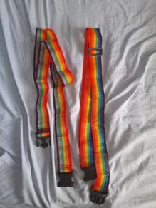 suitcase straps