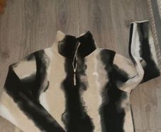4th arq sweater