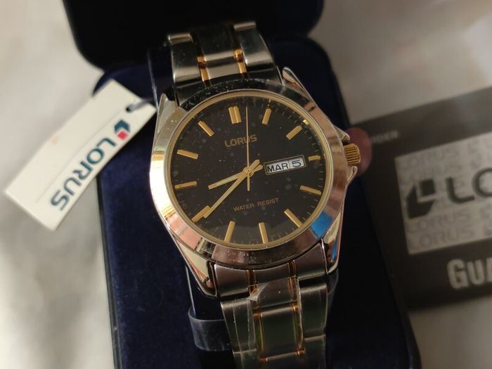 BNWT Lorus Stainless Steel Watch