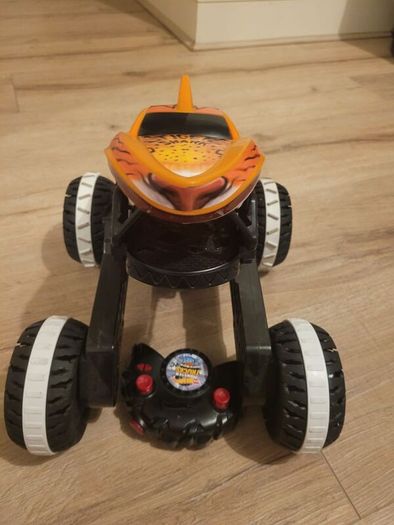 hot wheels tiger shark remote control car