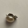 vintage mid century sterling silver pearl clip on earring Image 10