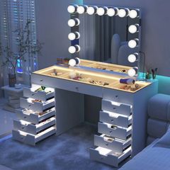 hollywood make up table