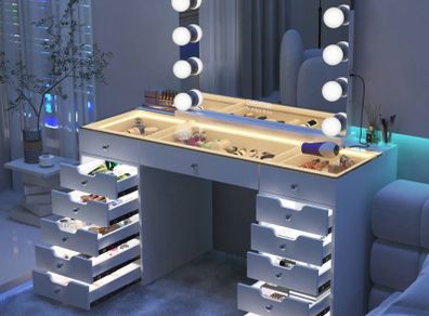hollywood make up table