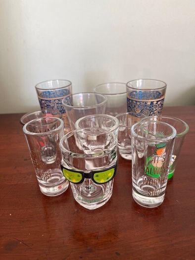 Selection of shot & mini glasses. Total 11 items. All in super condition.
