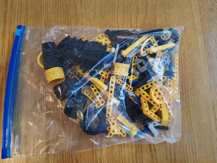 Lego Technic yellow digger 42004