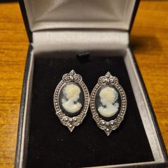 Vintage Cameo Black Oval Earrings