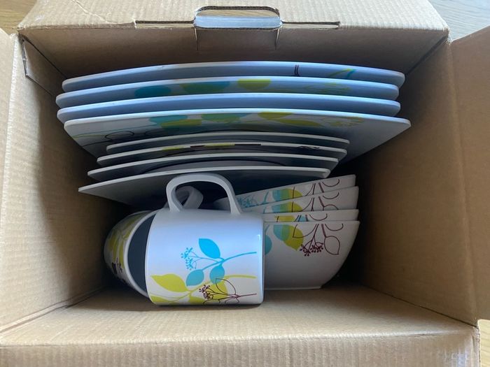 Royal Tree Tops 15 piece Dining