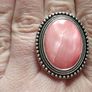 Vintage ring with mother-of-pearl coral cabochon. Image 6