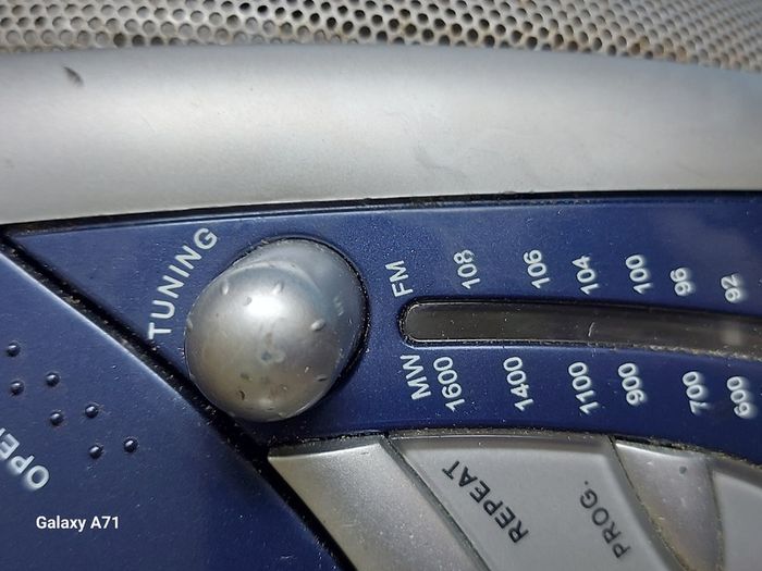 BUSH Portable CD Player with Radio Cassette Recorder, Radio and Tapes working fine, CD Player not playing