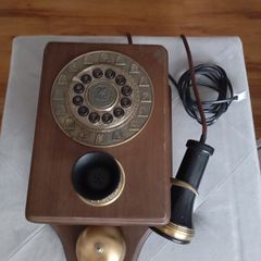 Wall telephone