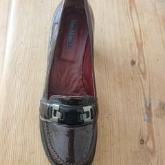Ladies shoes