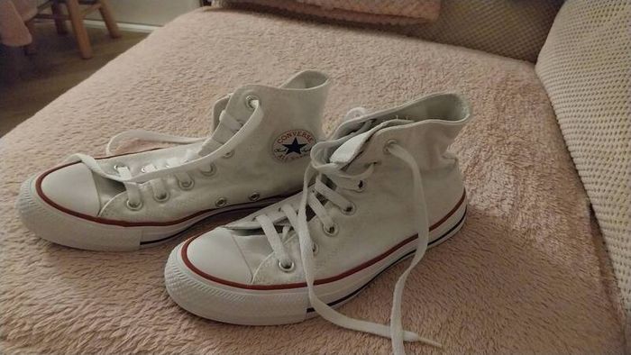 Size 4 converse