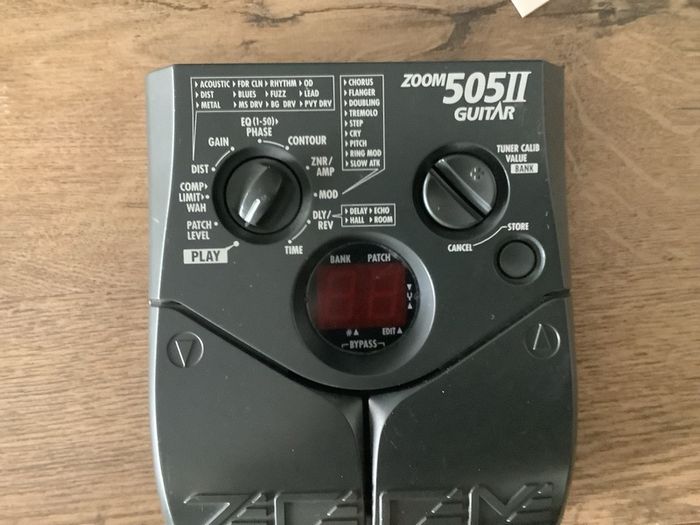 Zoom 505II Guitar multi-effects processor