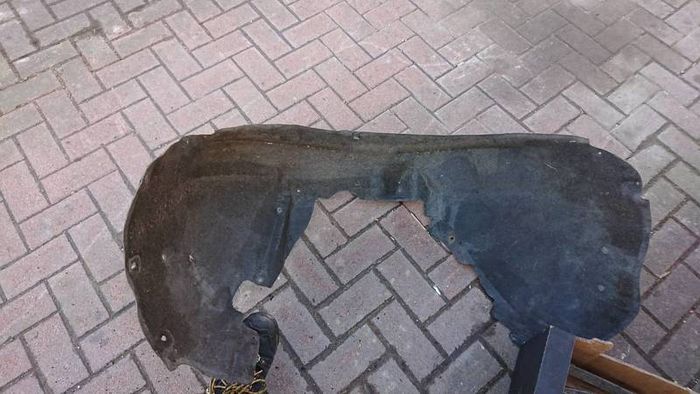 Genuine Audi a4 b6 b7 saloon estate floor mats carpet. Three spoke s-line multy function steering wheel airbag glove box etc.. Parts breaking