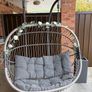 Double egg chair Image 3